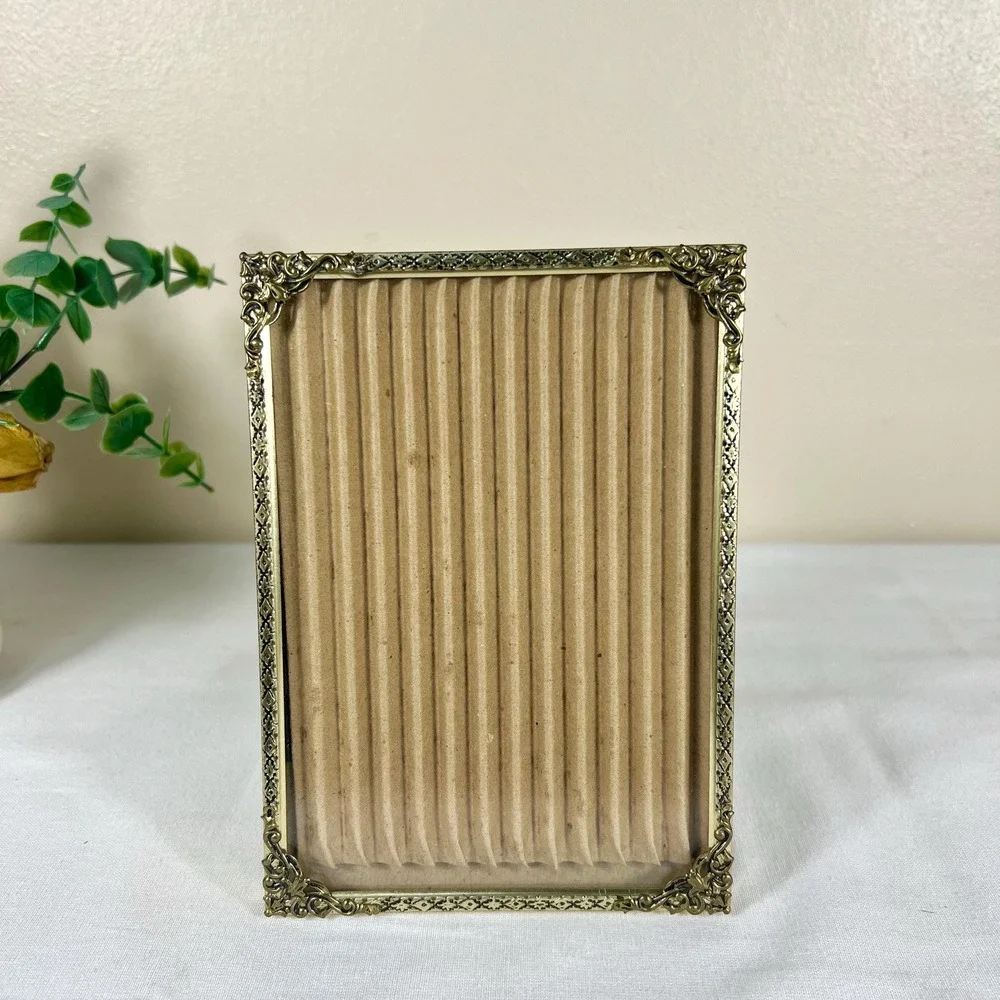Vintage Gold Metal Ornate Picture Frame | 5x7